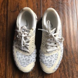 Nike Free 5.0 white cheetah shoes